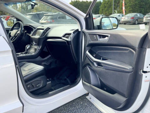 2017 Ford Edge Titanium