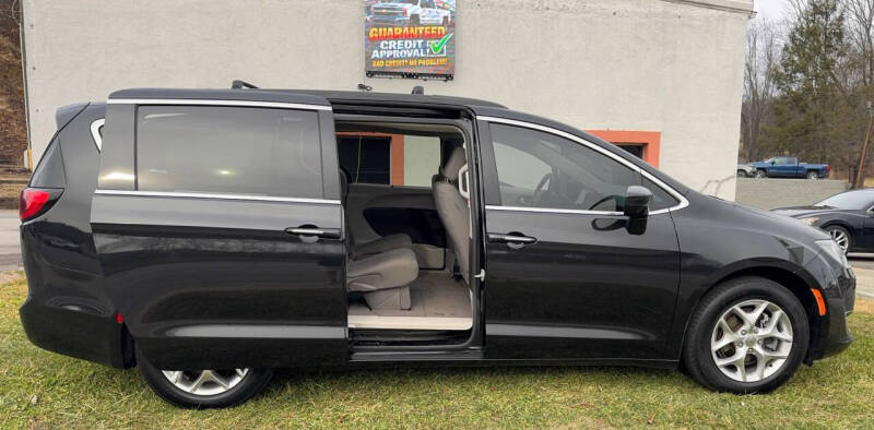 2020 Chrysler Pacifica Touring