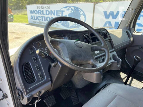 2016 Freightliner M2 106