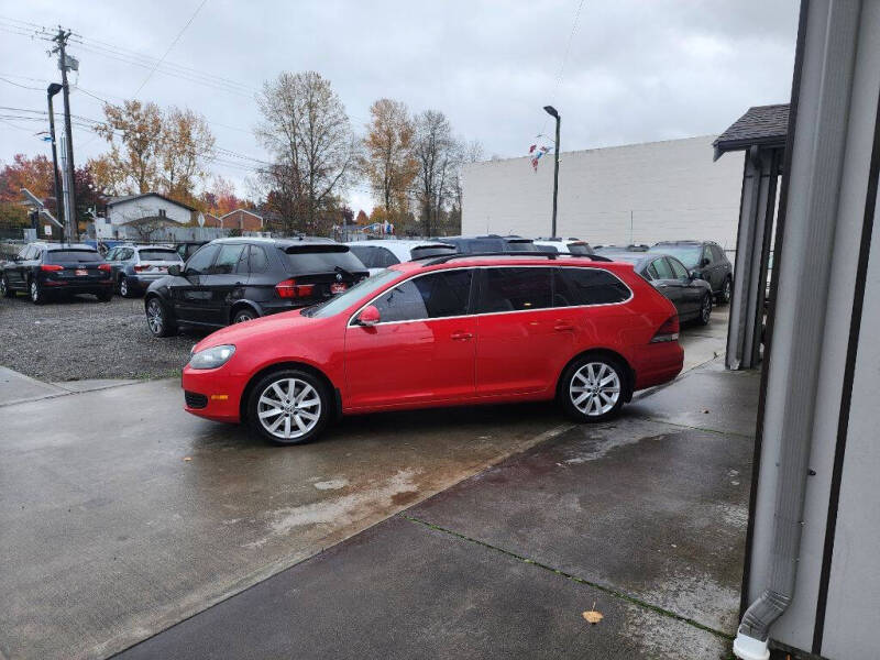 2011 Volkswagen Jetta SportWagen TDI photo 4