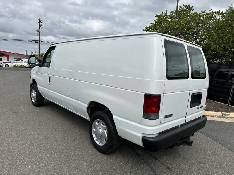 2009 Ford E-Series Econoline Van Commercial photo 6