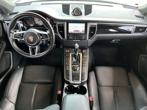 2017 Porsche Macan S
