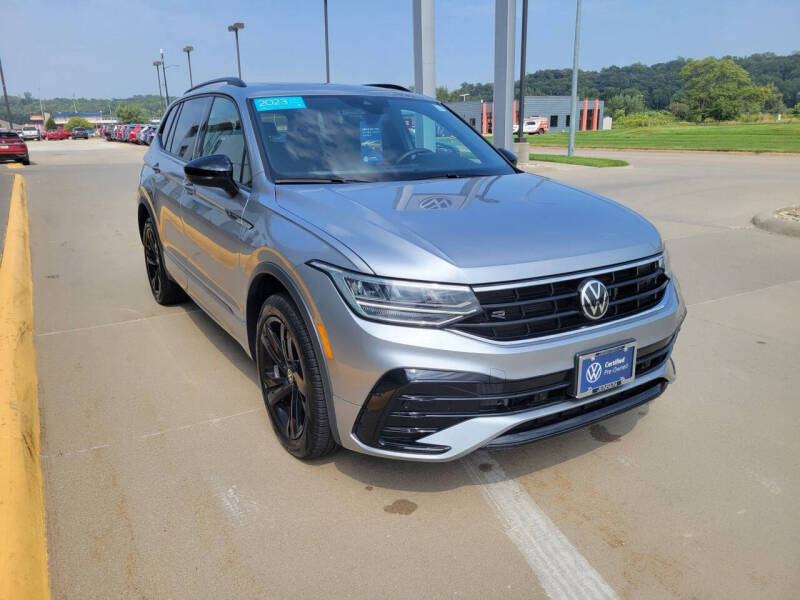 2023 Volkswagen Tiguan SE R-Line Black