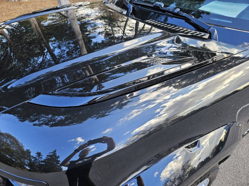 2024 Land Rover Defender 110 V8 P525