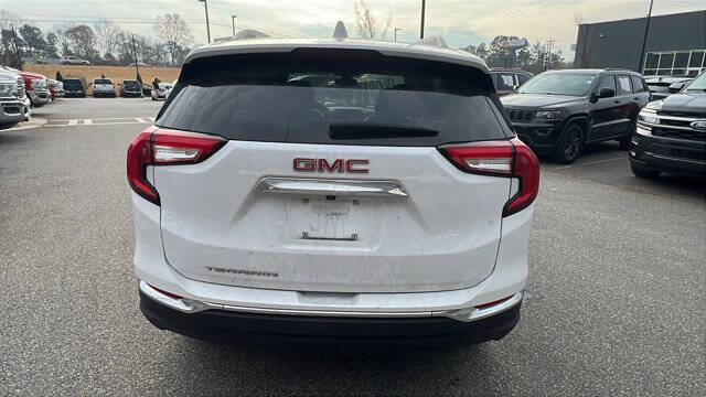 2023 GMC Terrain SLT
