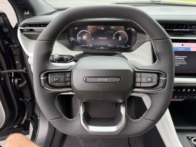 2026 Jeep Cherokee Laredo