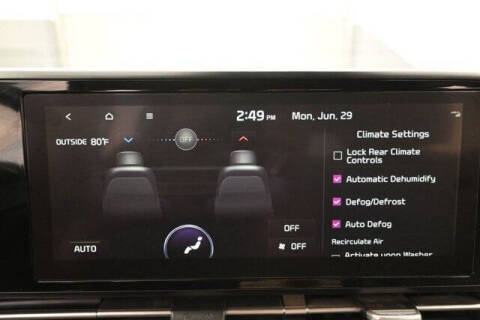 2024 Kia Carnival EX