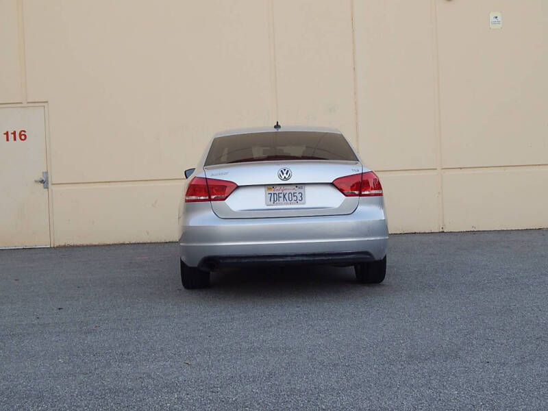 2014 Volkswagen Passat 1.8T Wolfsburg Edition PZEV