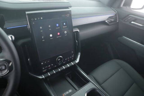 2025 GMC Acadia AT4