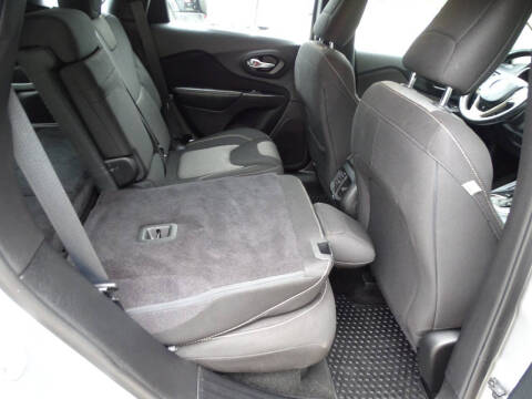 2015 Jeep Cherokee Sport