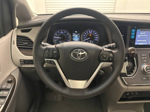 2016 Toyota Sienna