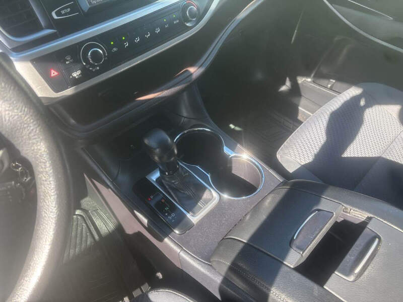 2015 Toyota Highlander LE