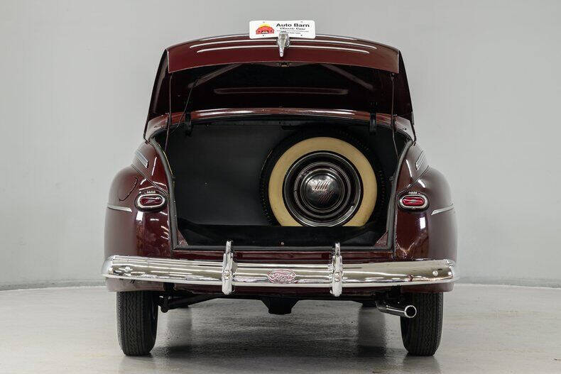 1946 Ford Super Deluxe