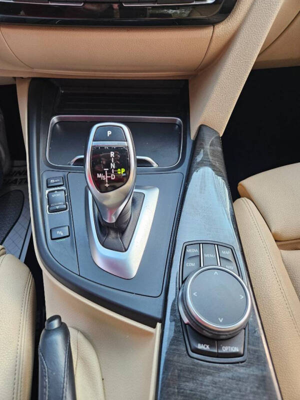 2018 BMW 3 Series 330i xDrive