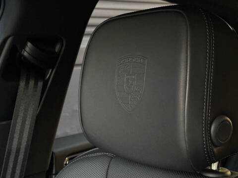 2024 Porsche Macan T