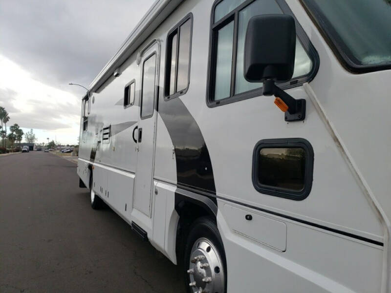 1999 Freightliner XC Chassis