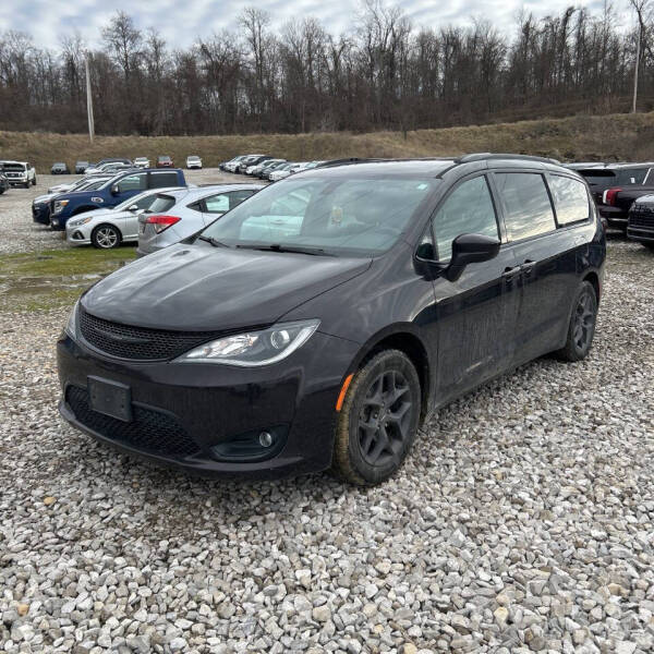 2018 Chrysler Pacifica for sale at Iconic Motors in Clinton Township MI