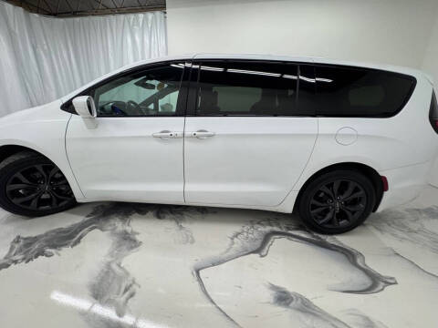 2020 Chrysler Pacifica Touring