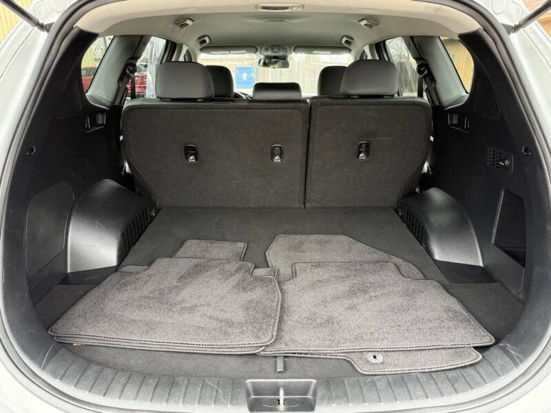 2019 Hyundai Santa Fe SE 2.4L