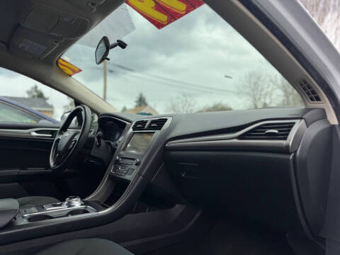 2018 Ford Fusion SE
