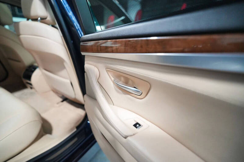 2011 BMW 5 Series 535i