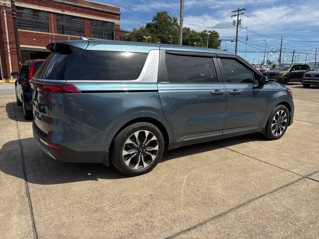 2024 Kia Carnival EX