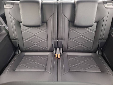 2025 Volkswagen Atlas SE