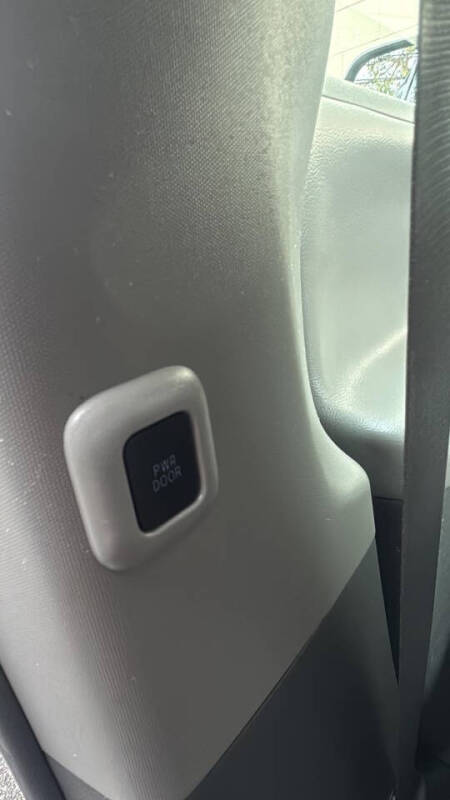 2016 Toyota Sienna XLE 8-Passenger