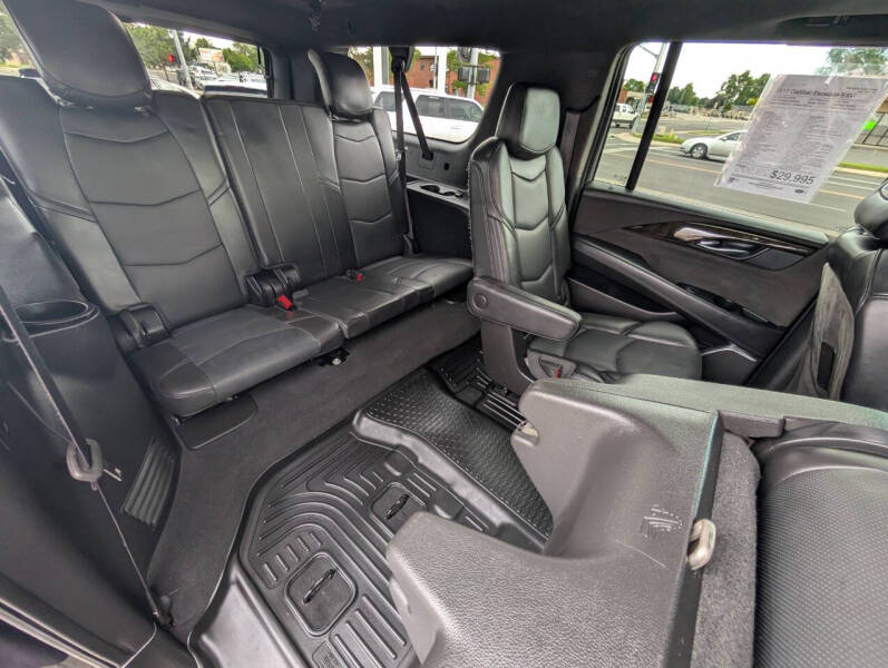 2017 Cadillac Escalade ESV Platinum