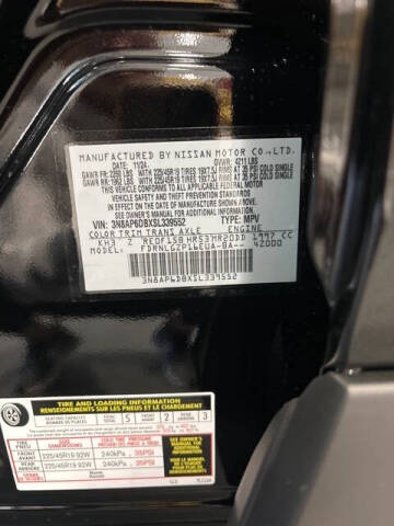 2025 Nissan Kicks SR