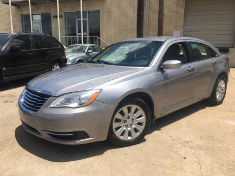 2014 Chrysler 200 for sale at TETCO AUTO SALES  / TETCO FUNDING in Dallas TX