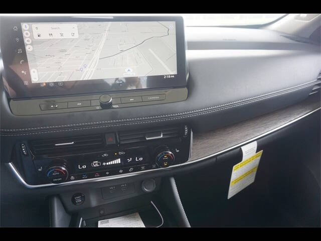 2025 Nissan Rogue Platinum