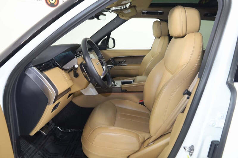 2024 Land Rover Range Rover P400 SE