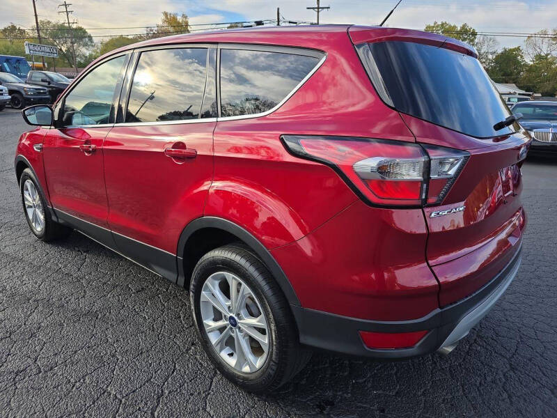 2017 Ford Escape SE
