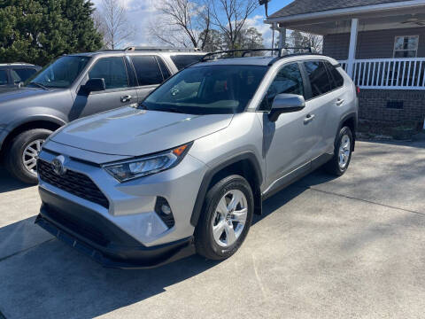 2020 Toyota RAV4 for sale at Getsinger's Used Cars in Anderson SC