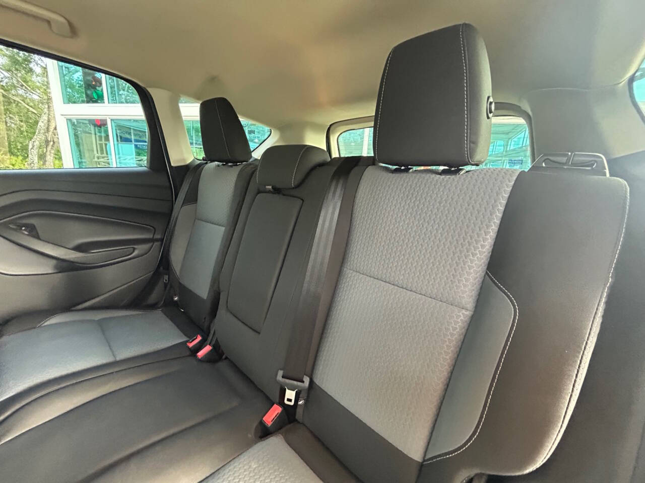 2017 Ford Escape 27