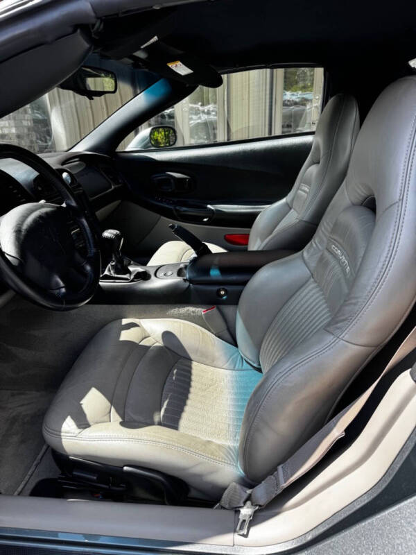 2004 Chevrolet Corvette