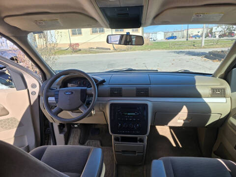 2004 Ford Freestar SE