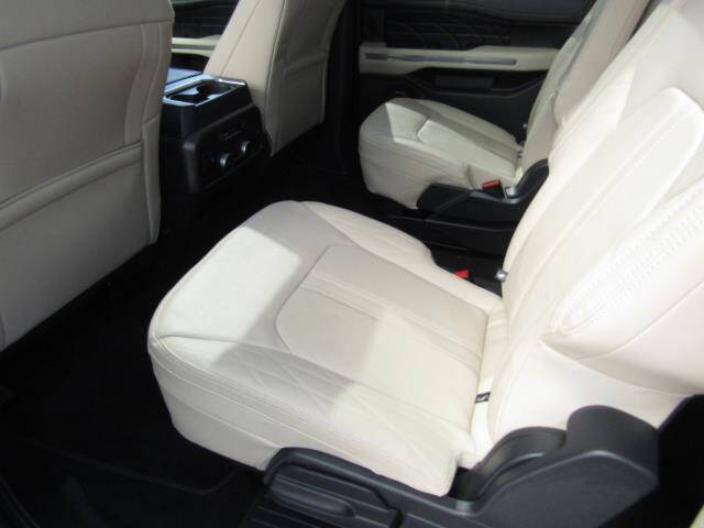 2024 Ford Expedition MAX Platinum
