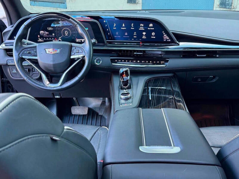 2023 Cadillac Escalade Sport