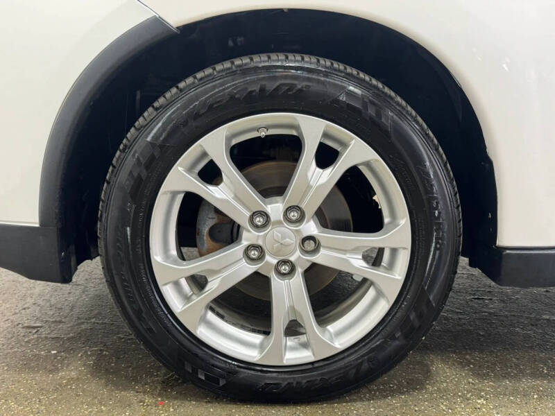 2015 Mitsubishi Outlander SE