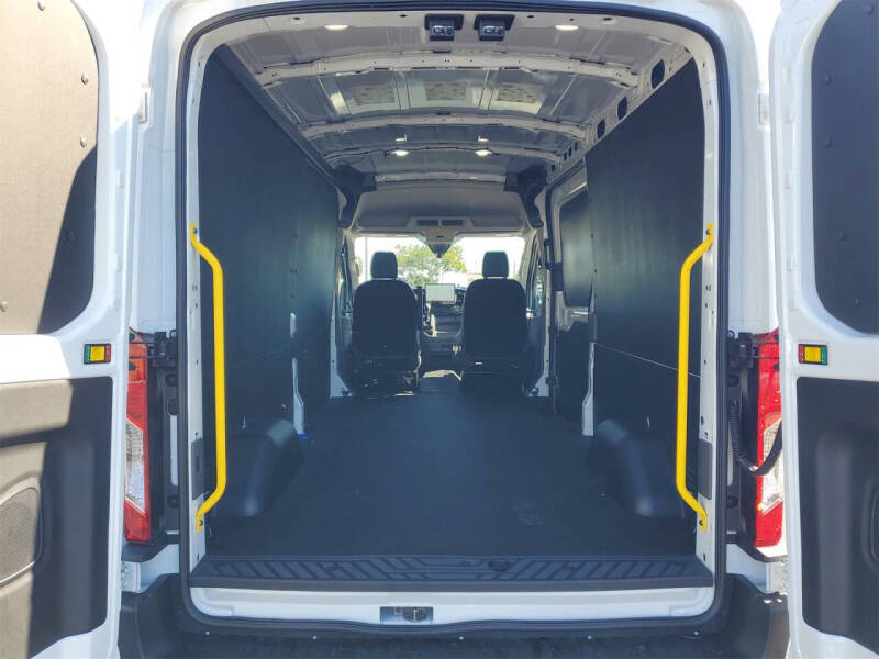 2025 Ford Transit 250