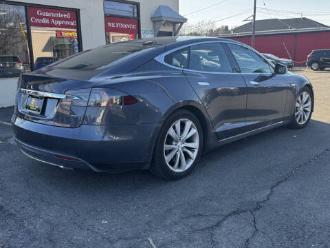 2015 Tesla Model S 70D