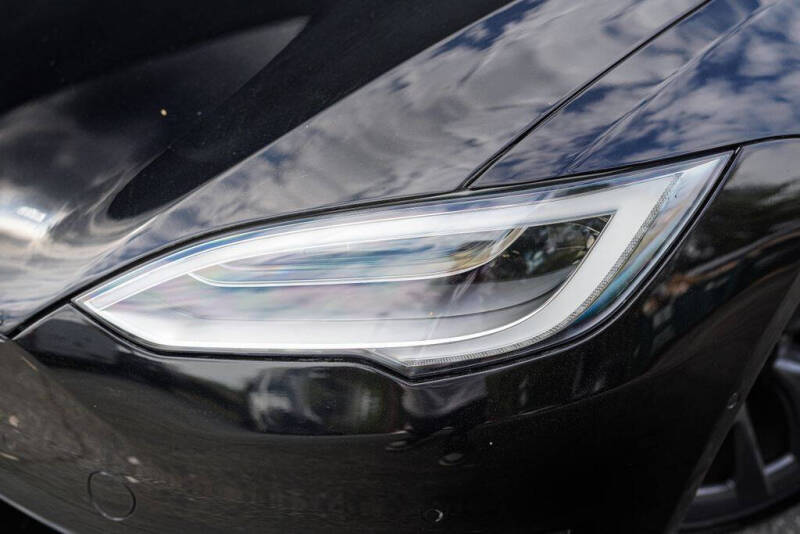 2022 Tesla Model S Plaid