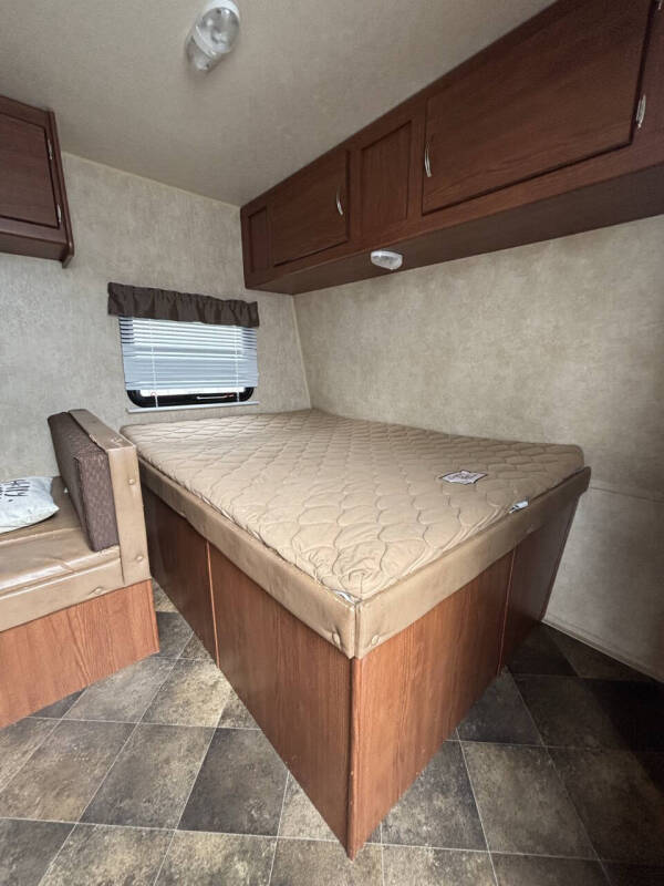 2015 Forest River Wildwood X-Lite 195BH