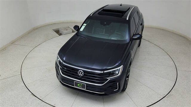 2024 Volkswagen Atlas Cross Sport SEL Premium R-Line 4Motion