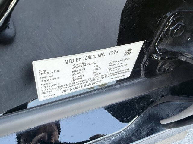 2023 Tesla Model S Plaid