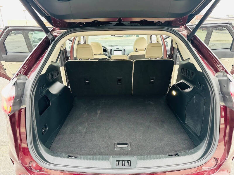 2019 Ford Edge Titanium