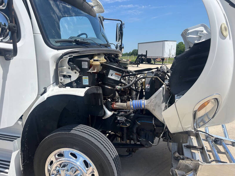 2007 Freightliner M2 106