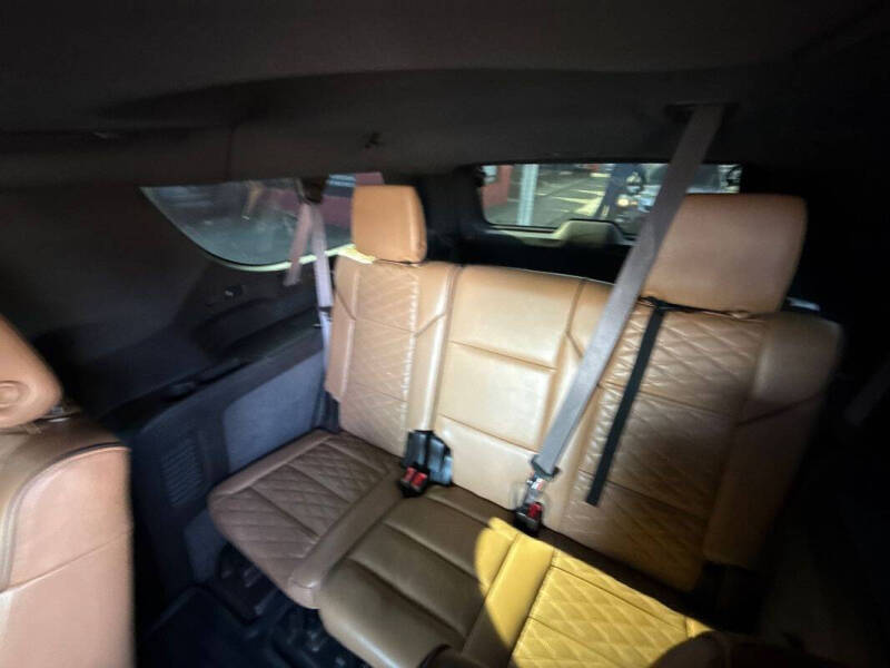 2023 Cadillac Escalade ESV Premium Luxury